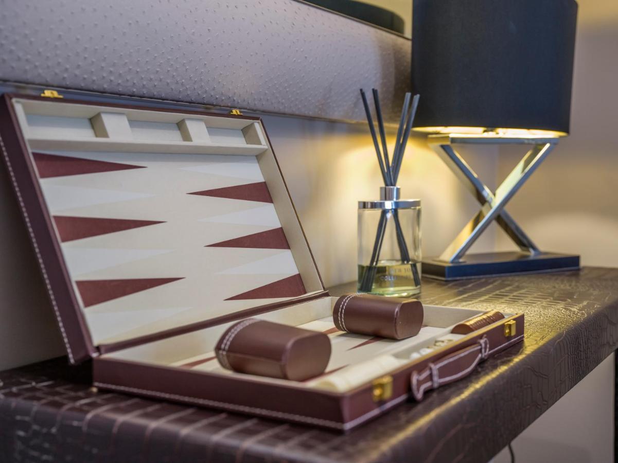 Boulevard Hotel Blackpool Zewnętrze zdjęcie A backgammon set