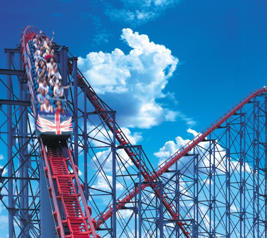 Boulevard Hotel Blackpool Zewnętrze zdjęcie The UK's first roller coaster, The Great Stinger