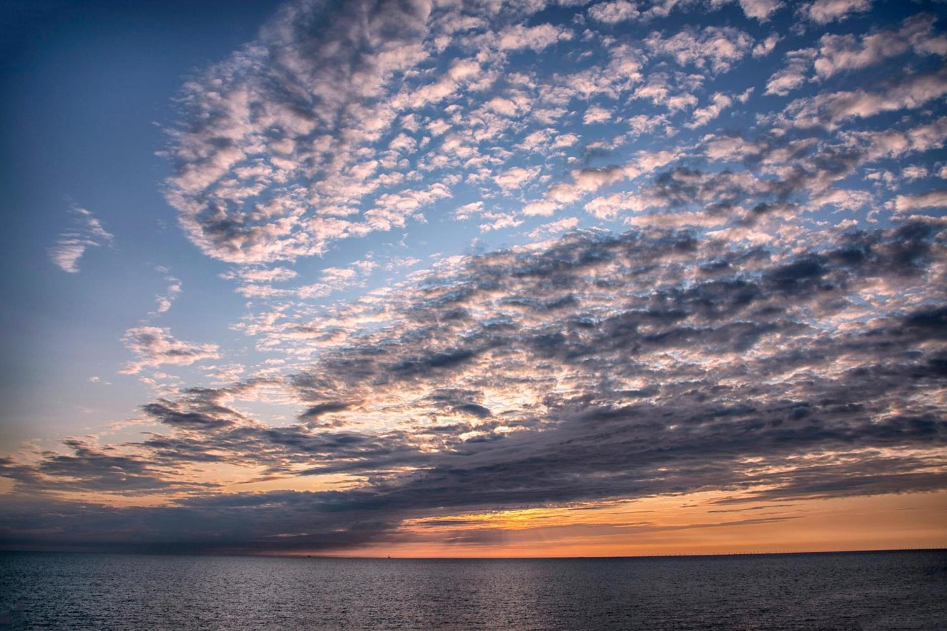 Boulevard Hotel Blackpool Zewnętrze zdjęcie Sunset over the Atlantic Ocean